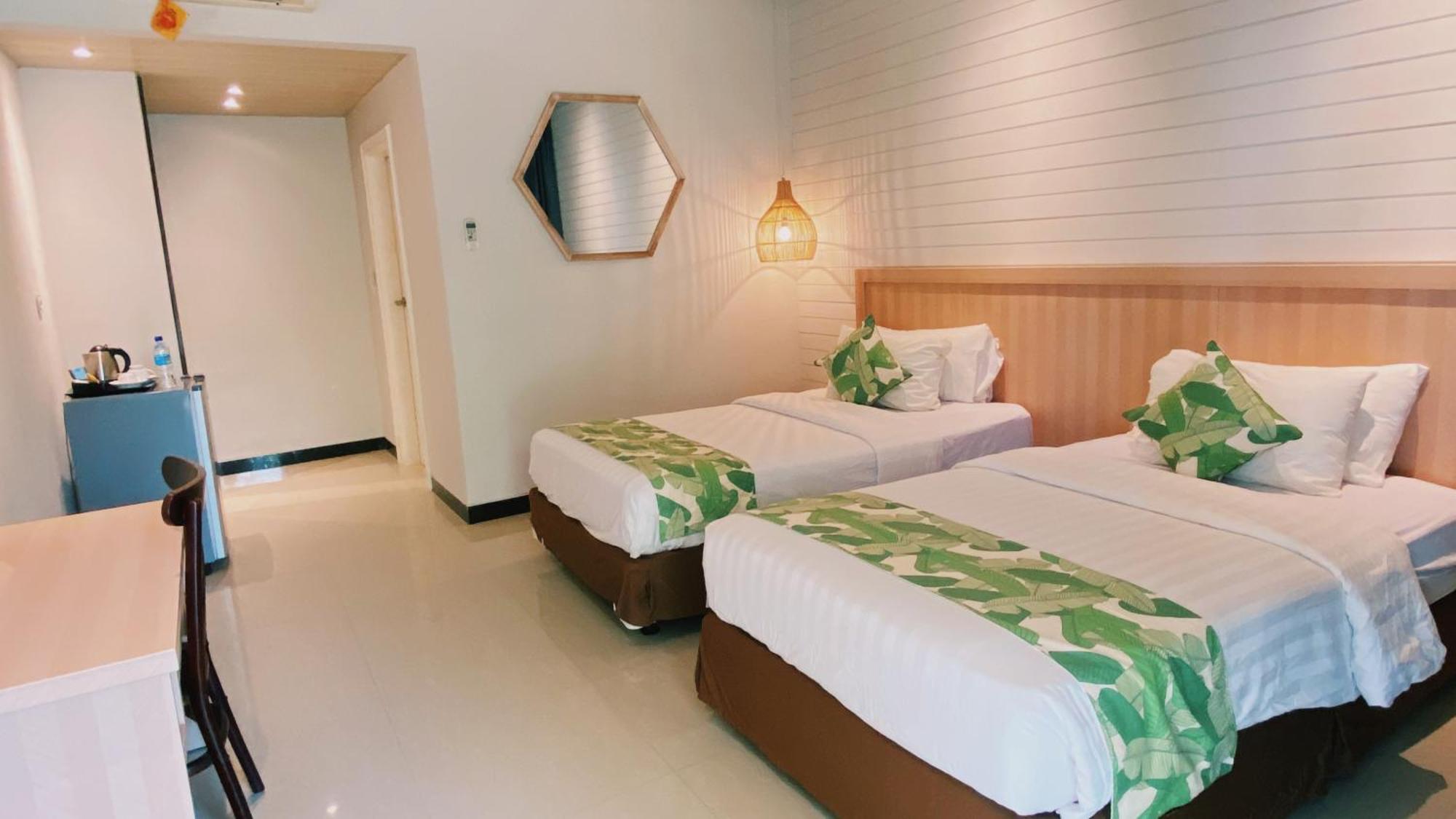 Sylvia Hotel & Resort Komodo Labuan Bajo Exterior photo